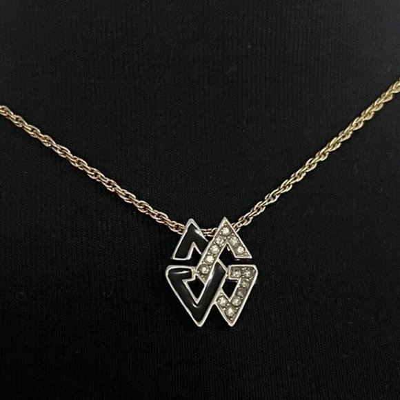 GIVENCHY “G” Logo Black Crystals Pendant & Authentic Vintage Chain Necklace VGC - Picture 2 of 5